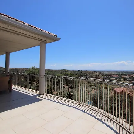 Holiday home Casa Quermanso